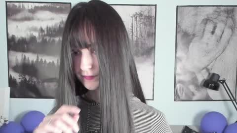 Snapshot of luxrayi chatting on 02/06/25, 05:51 Ray online show from 02/06/25, 05:51