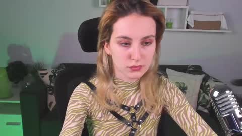 Snapshot of luxrayi chatting on 03/02/25, 05:58 Ray online show from 03/02/25, 05:58