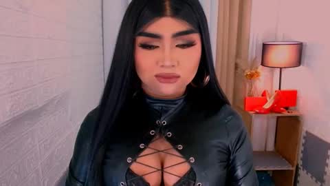 Sasha Blaire online show from 10/28/25, 07:23