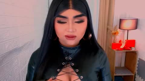 Sasha Blaire online show from 10/29/25, 10:50