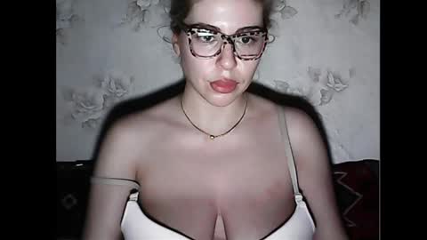 Snapshot of luxsonyastar chatting on 01/16/25, 08:46 LuxSonyaStar online show from 01/16/25, 08:46