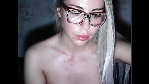 Snapshot of luxsonyastar chatting on 10/14/25, 08:53 LuxSonyaStar online show from 10/14/25, 08:53