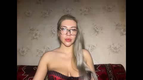 Snapshot of luxsonyastar chatting on 11/27/25, 08:55 LuxSonyaStar online show from 11/27/25, 08:55