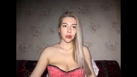 Snapshot of luxsonyastar chatting on 05/19/26, 12:33 LuxSonyaStar online show from 05/19/26, 12:33