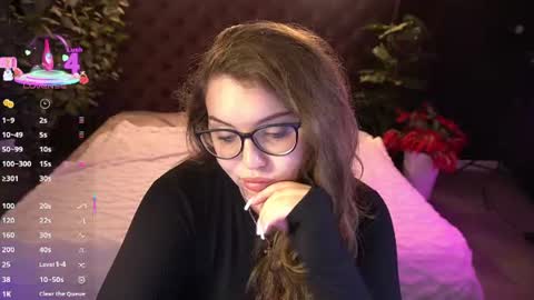 luxsopphia_ online show from 06/26/26, 12:53