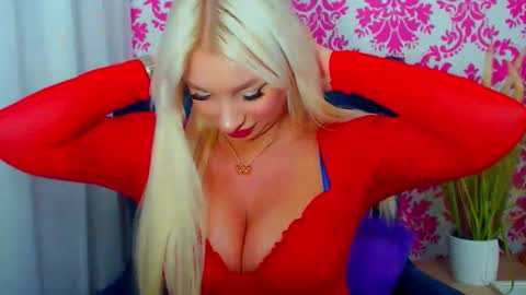 Luxuriaa online show from 01/15/25, 08:48