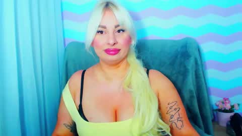 Snapshot of luxuriaaa chatting on 06/16/26, 07:27 Luxuriaa online show from 06/16/26, 07:27