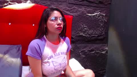 Snapshot of luxury_02 chatting on 11/23/25, 06:08 Luxury online show from 11/23/25, 06:08