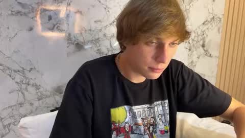 Snapshot of luxury_bob chatting on 02/18/26, 07:59 luxury_bob online show from 02/18/26, 07:59