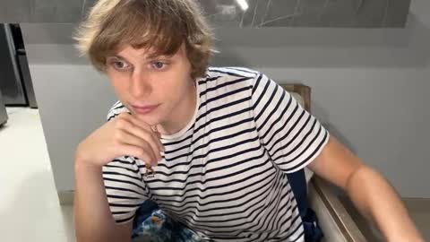 Snapshot of luxury_bob chatting on 02/28/26, 04:19 luxury_bob online show from 02/28/26, 04:19