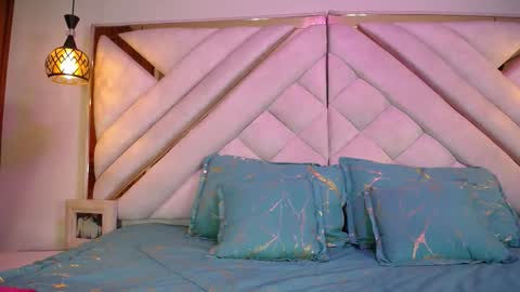 Lesly And Arnold online show from 11/17/25, 03:23