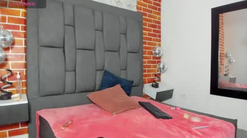 luxuryheavenn online show from 05/12/26, 08:28