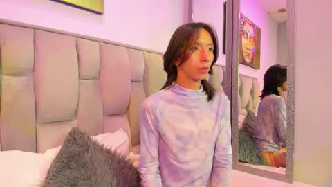 Snapshot of luy_star_ chatting on 11/12/25, 04:02 luy_star_ online show from 11/12/25, 04:02