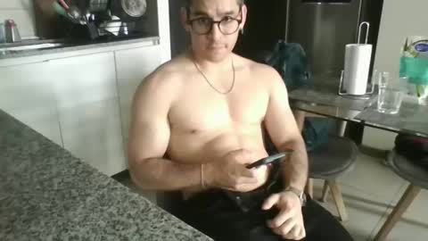 Snapshot of luzardol chatting on 11/20/25, 09:36 luzardol online show from 11/20/25, 09:36