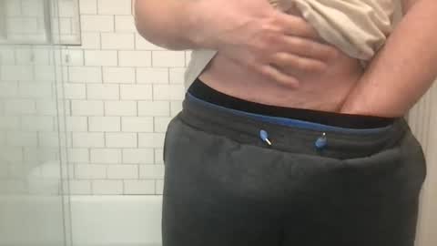 Snapshot of lvguynextdoor440656 chatting on 11/17/25, 04:57 lvguynextdoor440656 online show from 11/17/25, 04:57