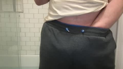 lvguynextdoor440656 online show from 04/26/26, 11:46