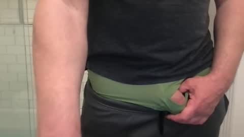 lvguynextdoor440656 online show from 05/13/26, 01:47