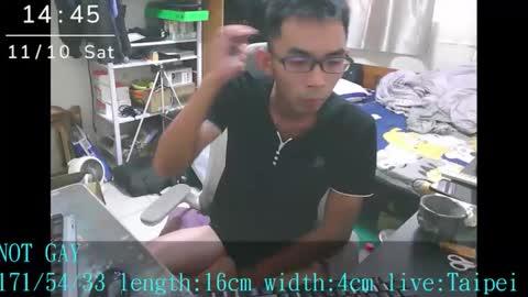 Snapshot of lvoe810930 chatting on 10/11/25, 06:45 lvoe810930 online show from 10/11/25, 06:45