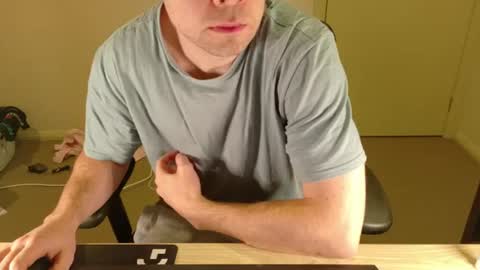 Snapshot of lxgxnd99 chatting on 06/22/26, 10:34 lxgxnd99 online show from 06/22/26, 10:34