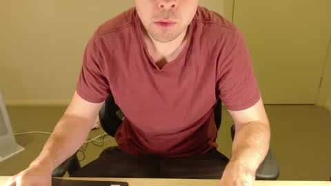 Snapshot of lxgxnd99 chatting on 06/27/26, 12:44 lxgxnd99 online show from 06/27/26, 12:44