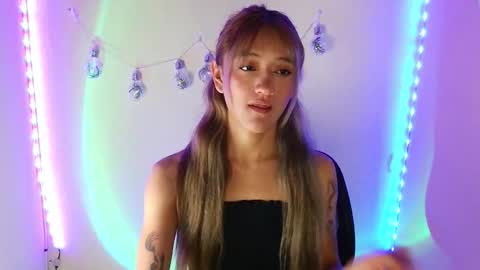 Call me Lia  online show from 11/17/25, 09:20