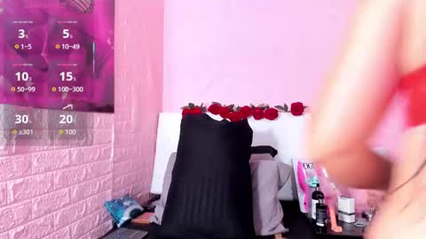 Snapshot of lyaa_collins_ chatting on 10/20/25, 11:54 Lya online show from 10/20/25, 11:54