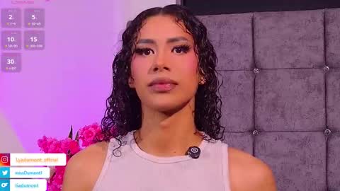 Snapshot of lyadumont chatting on 02/02/26, 01:04 LYA online show from 02/02/26, 01:04