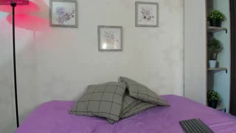 Lyan online show from 09/27/25, 07:19