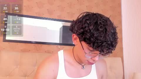 Lyan online show from 05/01/26, 07:18