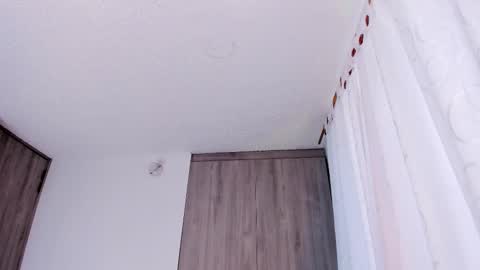 Lyanna online show from 10/06/25, 11:51