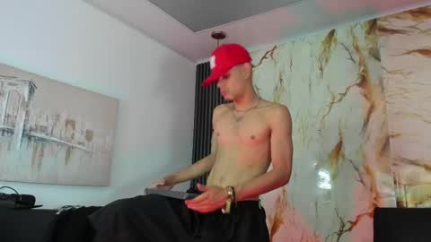 TELL ME LYCAN online show from 05/30/26, 11:02