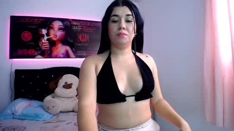 Snapshot of lyda20 chatting on 03/08/25, 04:39 lyda   online show from 03/08/25, 04:39