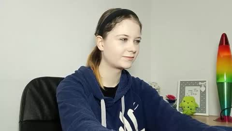 Snapshot of lydiasunny chatting on 11/07/25, 07:03 Lydia online show from 11/07/25, 07:03