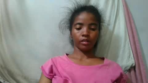 Snapshot of lydie856696 chatting on 06/14/26, 02:30 lydie856696 online show from 06/14/26, 02:30