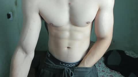 Snapshot of lyg7 chatting on 04/18/26, 02:15 Gothdaddy online show from 04/18/26, 02:15