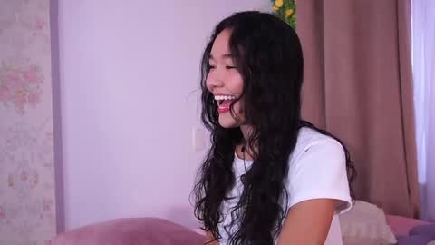 Snapshot of lyhana_lee chatting on 04/26/26, 01:53 Lyhana Lee online show from 04/26/26, 01:53
