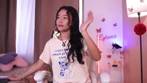 Snapshot of lyhana_lee chatting on 05/09/26, 02:44 Lyhana Lee online show from 05/09/26, 02:44