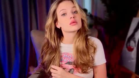 simply Eliza  online show from 09/26/25, 10:08