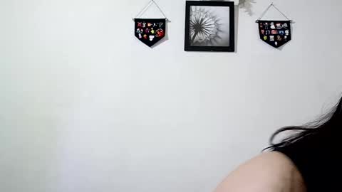 Snapshot of lyla205 chatting on 01/04/25, 10:55 lyla online show from 01/04/25, 10:55