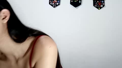 Snapshot of lyla205 chatting on 10/03/25, 03:47 lyla online show from 10/03/25, 03:47