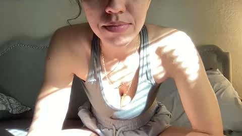 Snapshot of lylajades chatting on 02/04/25, 09:10 Olivia online show from 02/04/25, 09:10