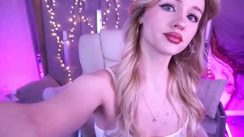 lylanimfa online show from 04/29/26, 12:53
