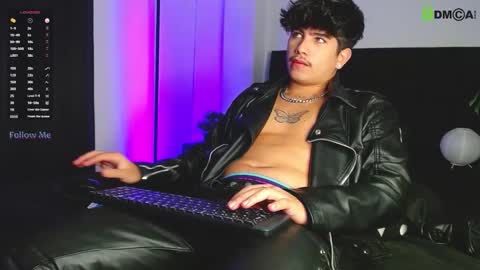 Lyle Bennett Freelance Model online show from 09/24/25, 02:20