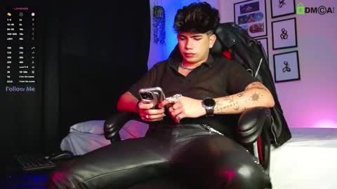 Snapshot of lylebennett_ chatting on 01/10/26, 11:45 Lyle Bennett Freelance Model online show from 01/10/26, 11:45