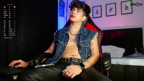 Snapshot of lylebennett_ chatting on 03/20/26, 12:54 Lyle Bennett Freelance Model online show from 03/20/26, 12:54