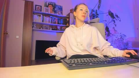 Snapshot of lylithskye chatting on 04/19/26, 06:10 Lylith Skye NO NUDE model online show from 04/19/26, 06:10