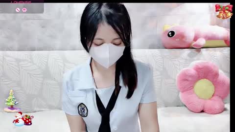 Snapshot of lyly_baby chatting on 12/15/25, 06:23 lyly_baby online show from 12/15/25, 06:23