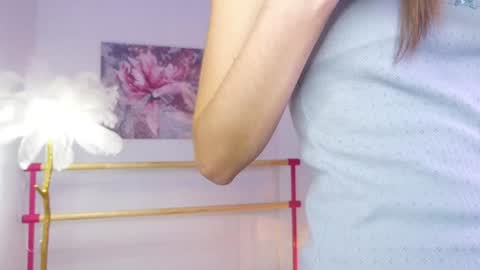 Snapshot of lyly_loveyou chatting on 12/16/24, 05:27 Lyly online show from 12/16/24, 05:27