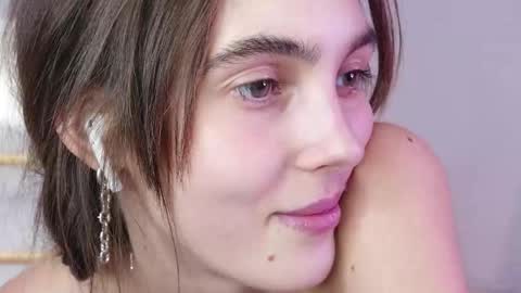 Snapshot of lyly_loveyou chatting on 02/16/25, 12:43 Lyly online show from 02/16/25, 12:43