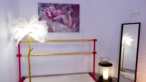 Snapshot of lyly_loveyou chatting on 02/25/25, 05:30 Lyly online show from 02/25/25, 05:30